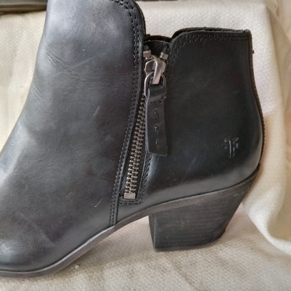 Frye women's double zipper ankle BROWN leather business casual short booties - Picture 3 of 10